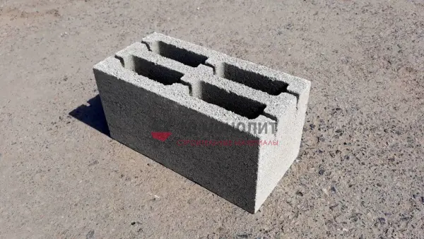 Блок 4-х пустотный бетонный серый 390х190х188 СКЦ-4Л