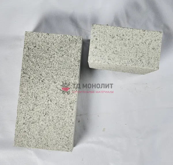 Термообработанная гранитная плита мощения 600х600х100