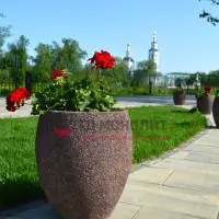 Вазон из бетона Florera, гравий пестрый