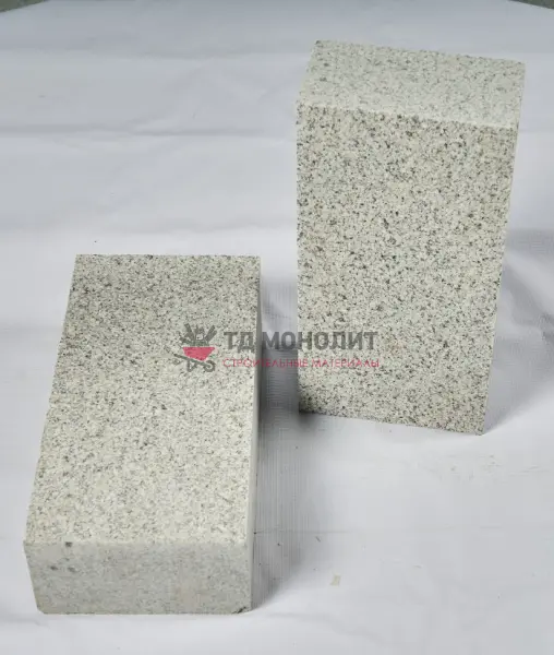 Термообработанная гранитная плита мощения 300х300х40