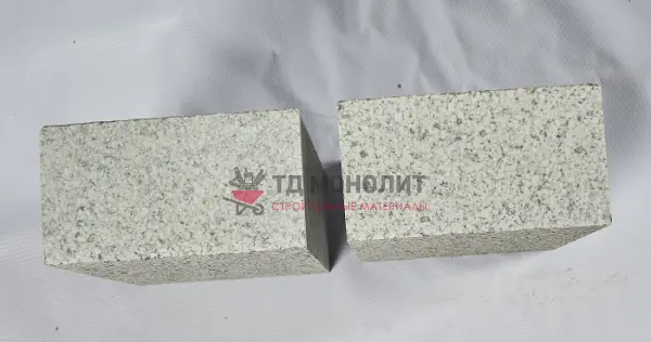 Термообработанная гранитная плита мощения 1000х600х150