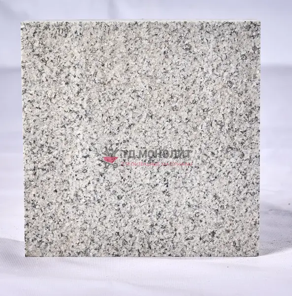 Термообработанная гранитная плита мощения 1000х600х140