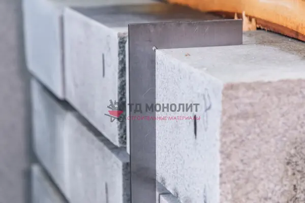 Гранитный бортовой камень ГП-2