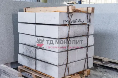 Гранитный бортовой камень ГП-3