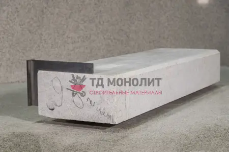 Гранитный бортовой камень ГП