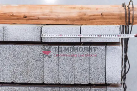 Гранитный бортовой камень ГП-5