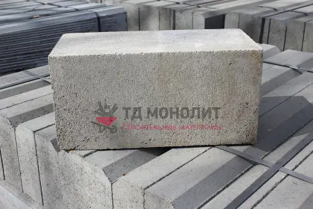 Блок полнотелый бетонный толщиной 240 мм. 390х240х188 СКЦ-24ЛК